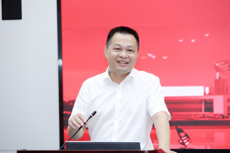 浙江新利luck18首期“新利luck18俊才”中层管理干部培训班正式开班 王正甲.jpg