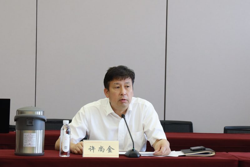 集团纪委组织召开浙江新利luck18金融业务骨干“不想腐”机制调研座谈会 许尚金.jpg